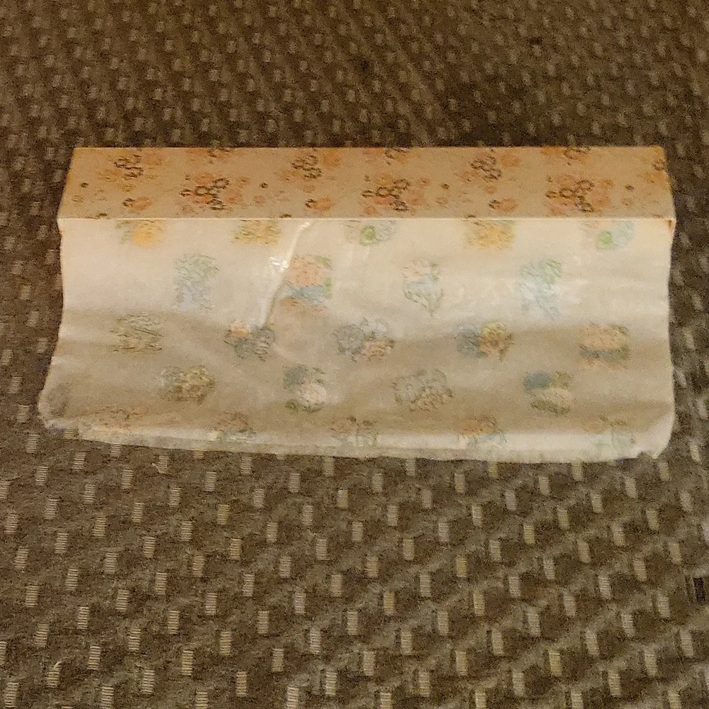 Vintage polyfab scented drawer liner. White with floral print. ☆☆☆3 FOR $25☆☆